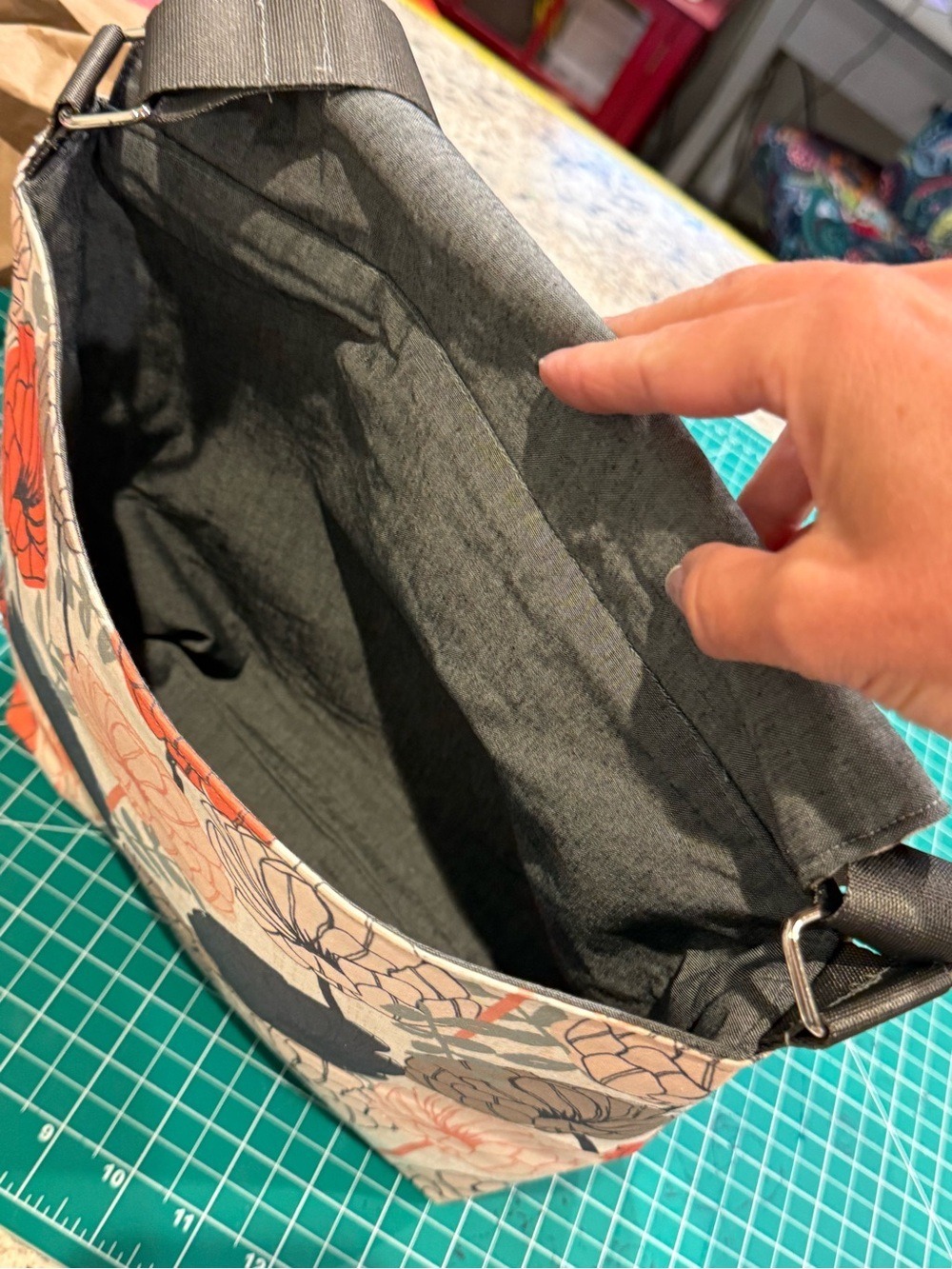 Handmade Floral Crossbody Bag | Artisan Cotton Messenger Purse | - Picture 4 of 5